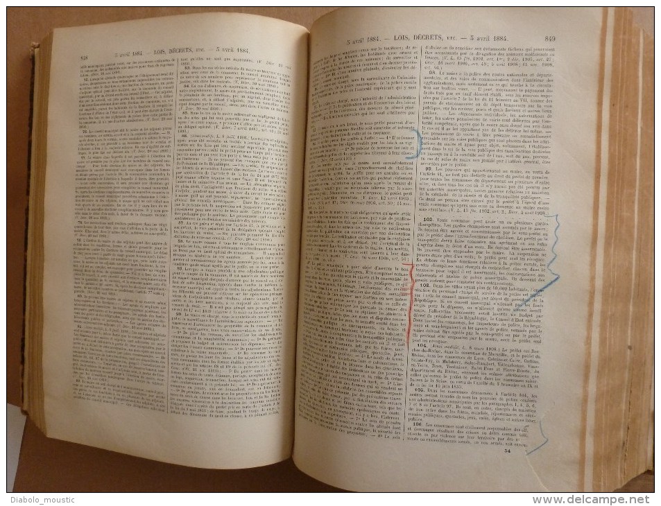 1913 : Codes et Lois (Lois et Décrets)pour la FRANCE , L´ALGERIE , et les COLONIES ...dos cuir