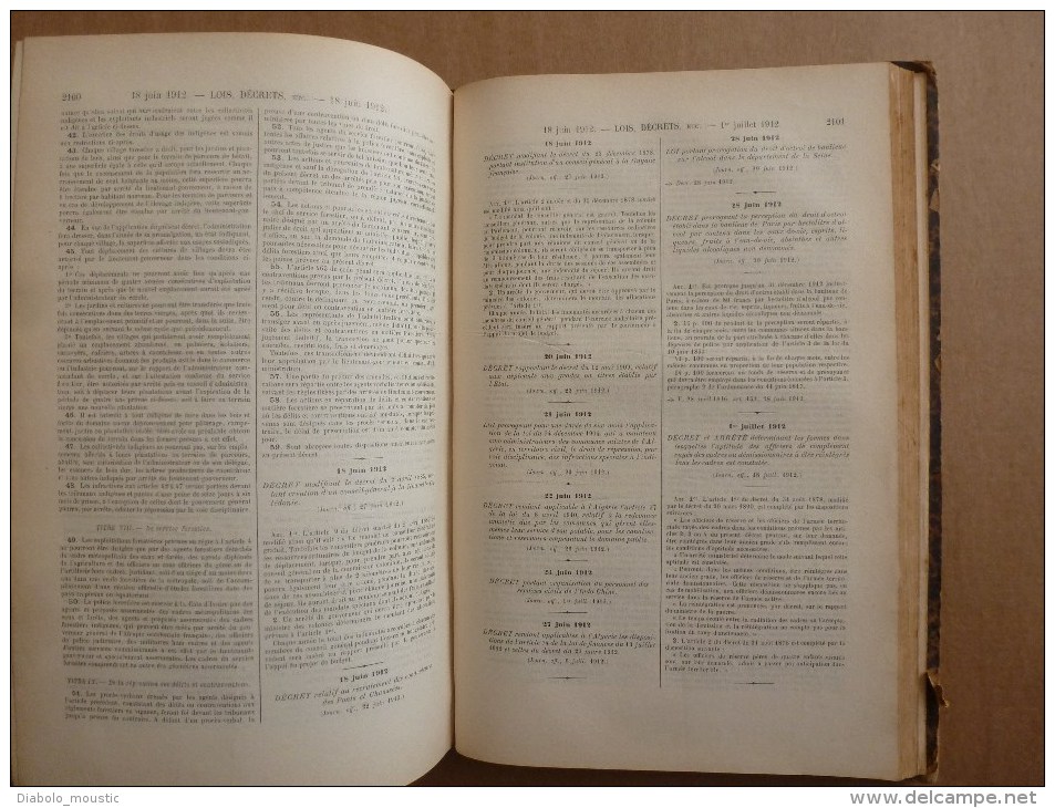 1913 : Codes et Lois (Lois et Décrets)pour la FRANCE , L´ALGERIE , et les COLONIES ...dos cuir