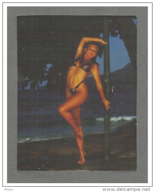 23 - PHOTO SLIDE DIAPOSITIVE - 6 X 7 Cm -  MODEL SEXY DRESSED IN BIKINI WOMAN - Diapositives