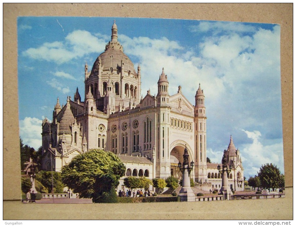 La Basilique "Lisieux" (Francia) - Lisieux