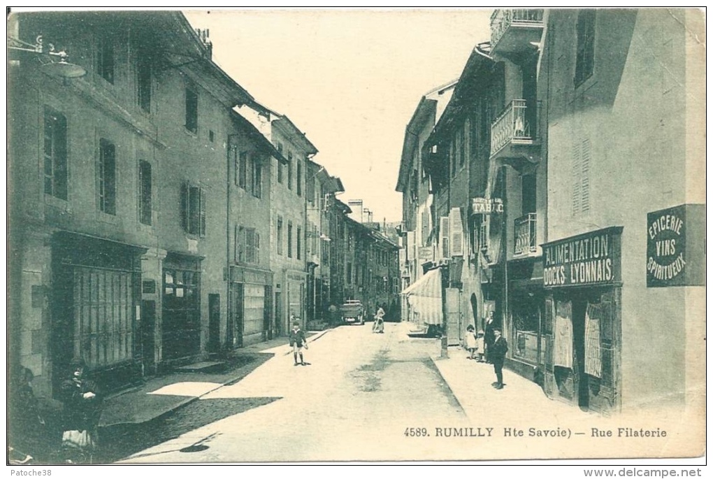 74 - RUMILLY - Haute-Savoie - Rue Filaterie - Alimentation Docks Lyonnais - Rumilly