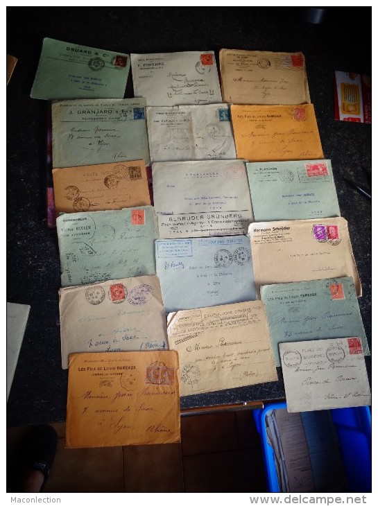 Lot Des Années 20 : Timbres Sur Lettres Enveloppes - Cartas & Documentos