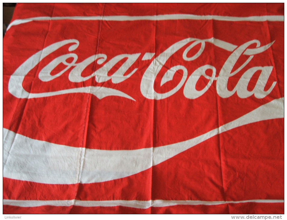 NAPPE Rectangulaire COCA-COLA 138 X 208 Cm - Artículos De Limpieza