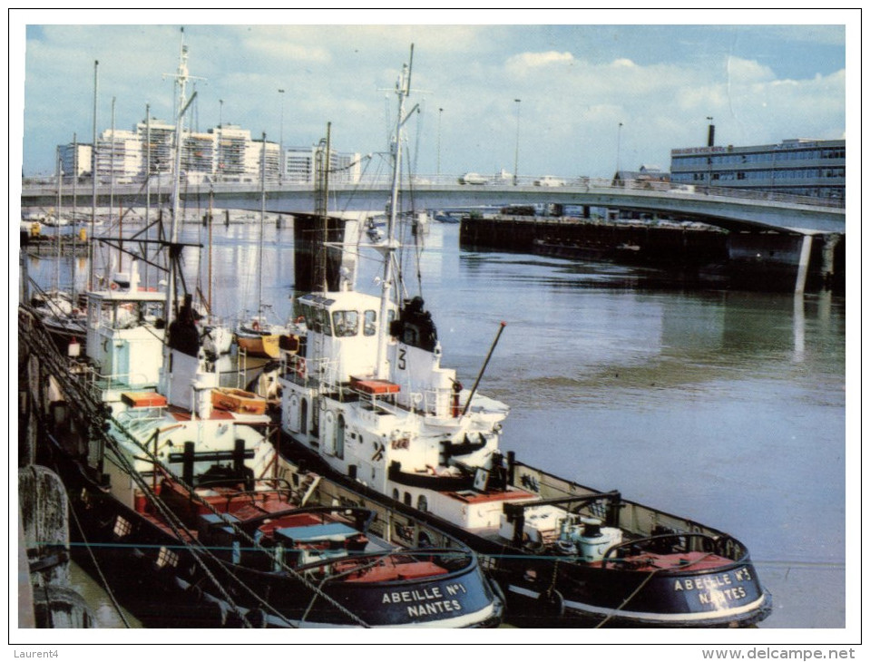 (567 ORL) Shipping - Bateau - Ship - Nantes Pont Anne De Bretagne Et Remorqueurs - Tugboats