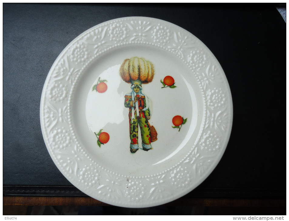 ASSIETTE AVEC GILLE -  (BINCHE - LA LOUVIERE - CHARLEROI) - - Plates