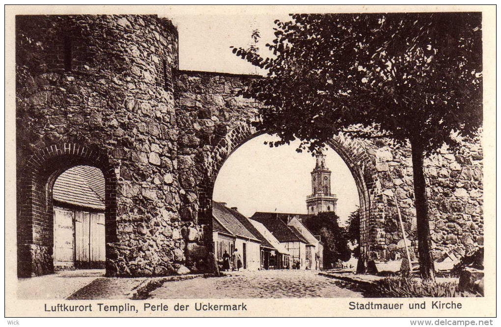 AK Templin Bei Potsdam/Uckermark  -Stadtmauer Und Kirche - Templin