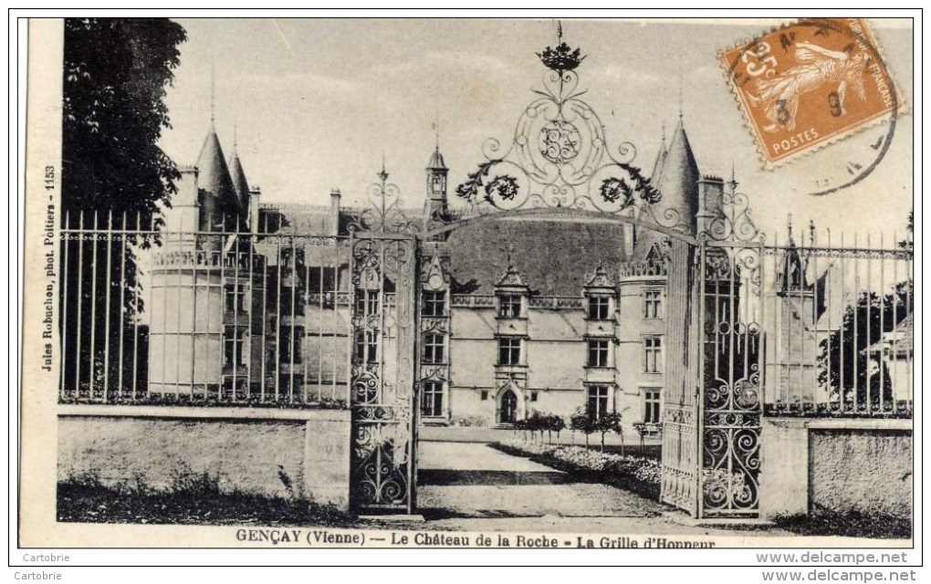 86 - GENÇAY - Le Château De La Roche - La Grille D'Honneur - Gencay