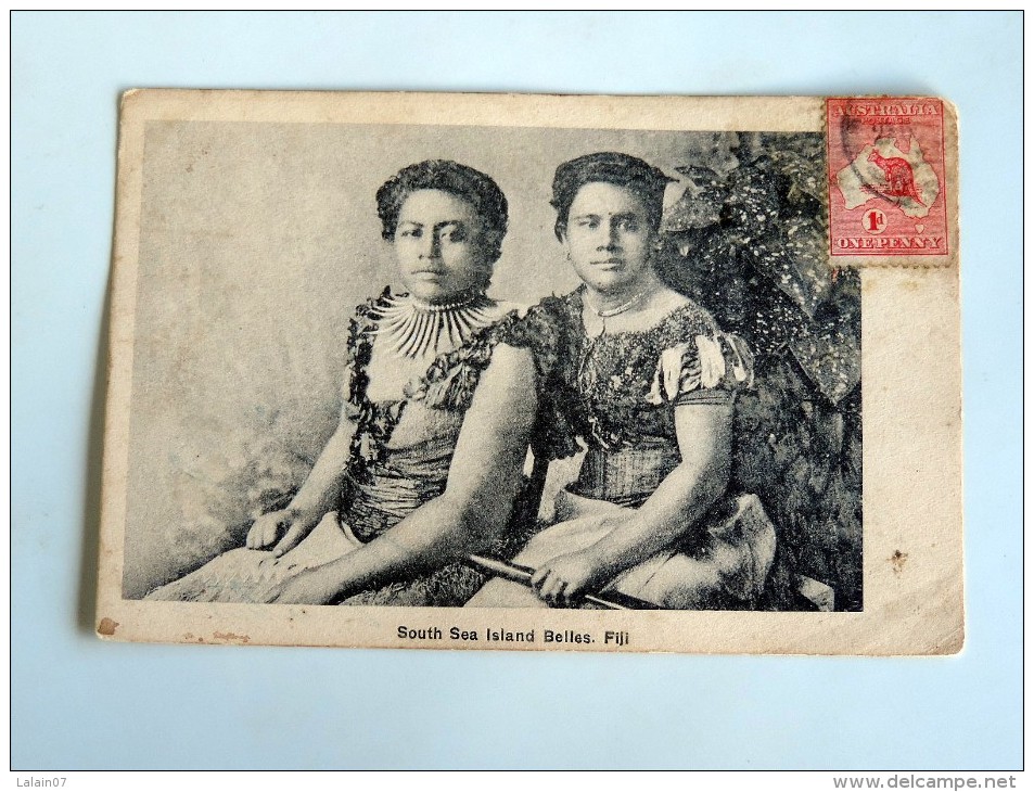 Carte Postale Ancienne :FIJI : South Sea Island Belles, Stamp, Nude - Fidji