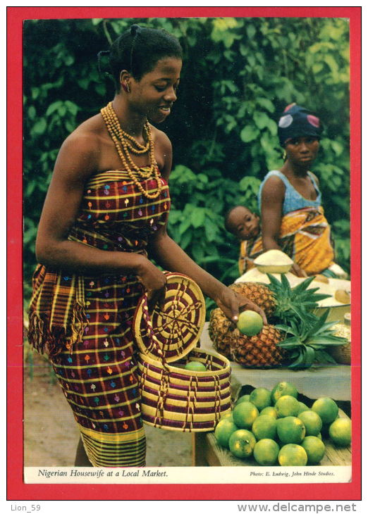 162265 / NIGERIAN HOUSEWIFE AT A LOCAL MARKET , WOMAN , MOTHER AND BABY  - Nigeria - África