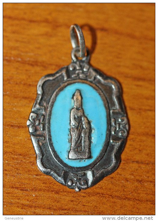 Pendentif Médaille Religieuse Argent 925 émaillé "Souvenir De Sainte Anne D'Auray" Silver Religious Medal - Religion & Esotérisme