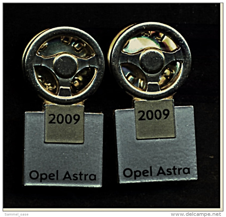 2 X Button / Pin  -  Opel Astra 2009  -  Ca. 12 X 25 Mm - Opel