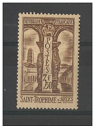 France N°302 - Saint Trophime - Neuf Luxe ** - MNH - Postfrisch - Cote 90 EUR - Neufs