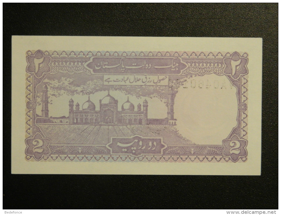 Billet - Pakistan - Valeur Faciale : 2 Roupies - Jamais Circulé - Motif : Palais, Croissant Et étoile - Pakistan