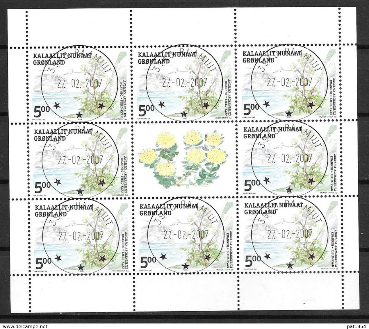 Groënland 2004 Bloc De 9 Oblitéré Avec Vignette Centrale Du N° 395 Flore - Gebraucht