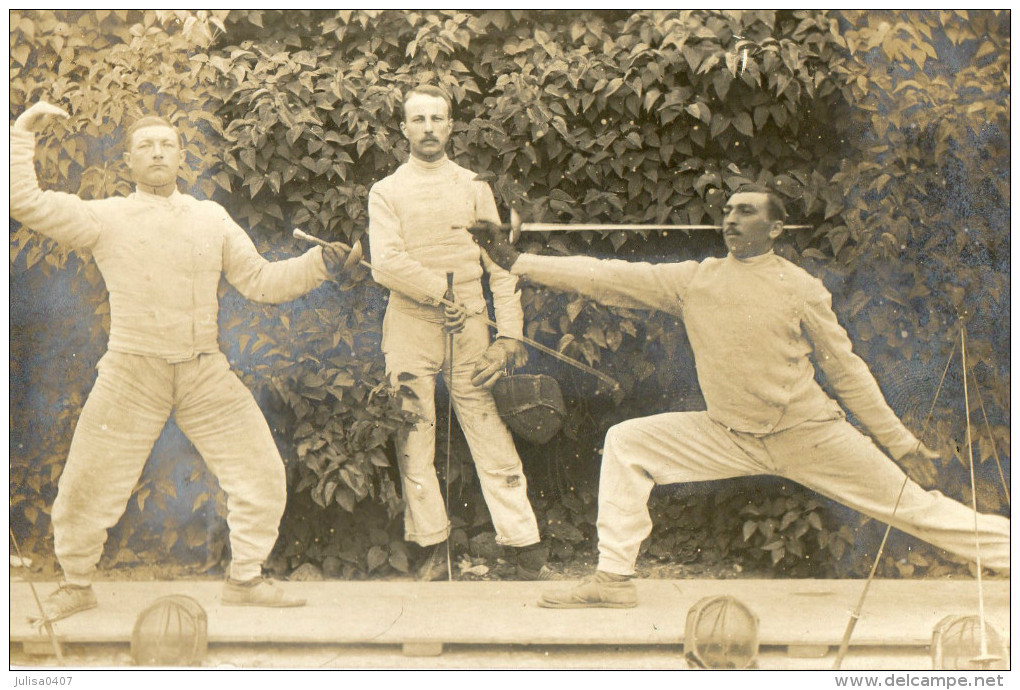 ESCRIME Carte Photo Escrimeurs Gros Plan - Fencing