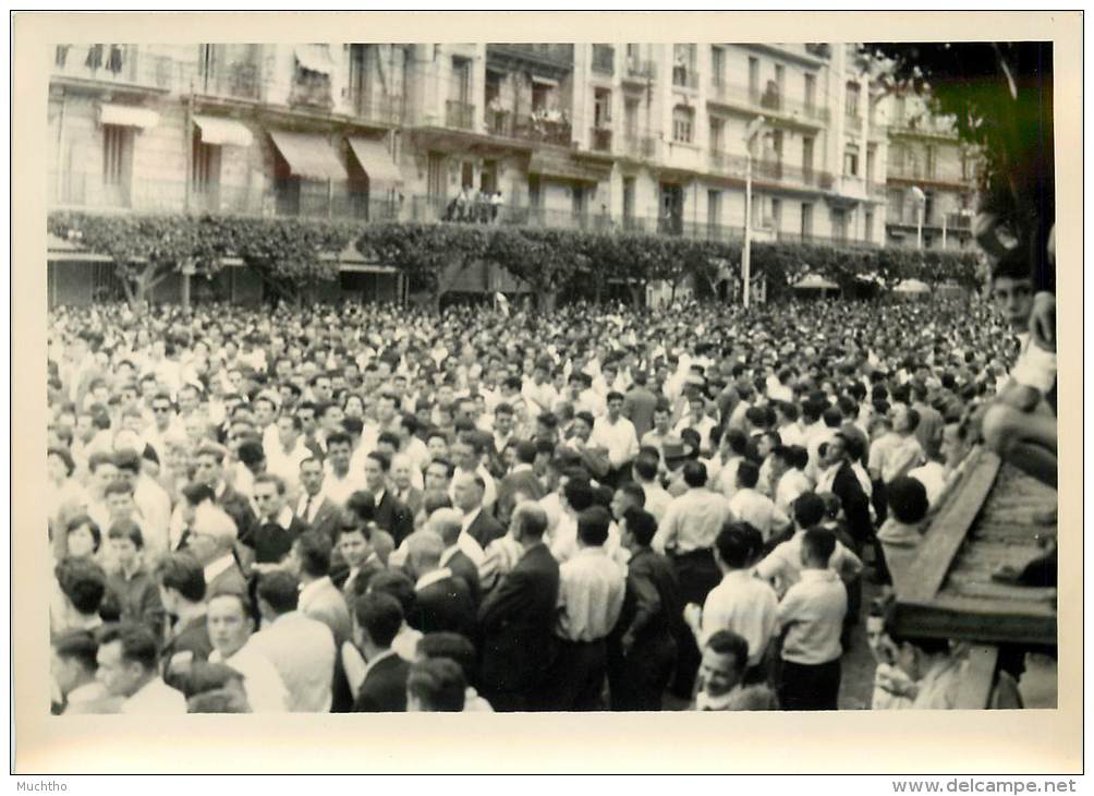 Politique - Algerie  Photo Evenements D´alger Mai - Juin 1958 GENERAL DE GAULLE  ( Generaux ) - Eventi