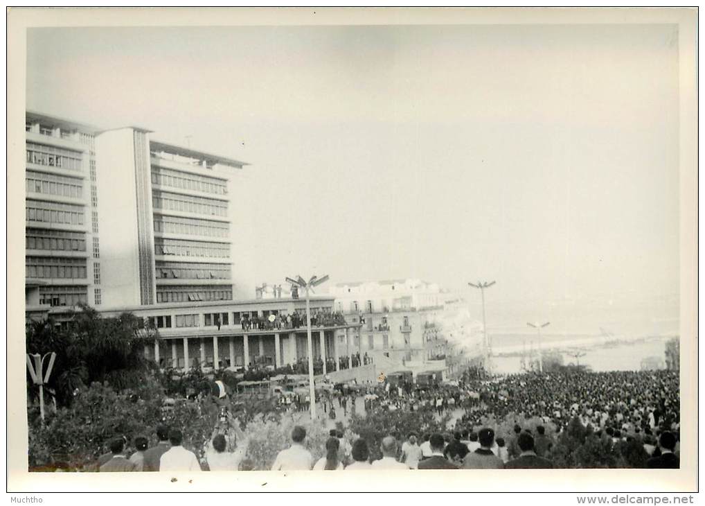 Politique - Algerie  Photo Evenements D´alger Mai - Juin 1958 GENERAL DE GAULLE  ( Generaux ) - Eventos