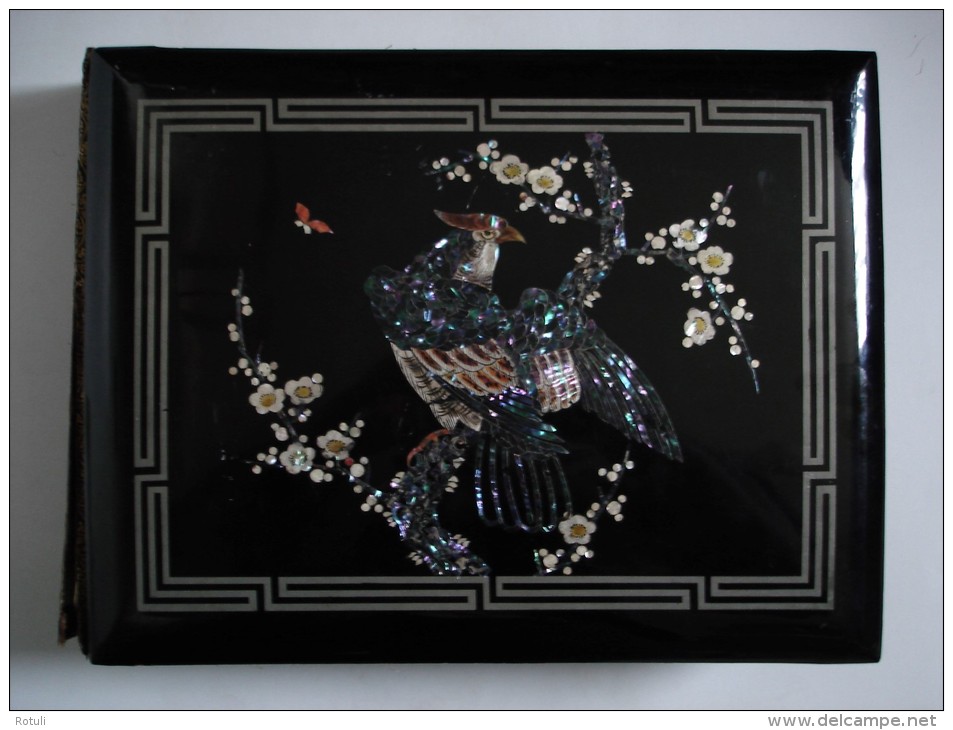 Early 1920´s Japanese Black Lacquer Handpainted Silk Panel  Mother Of Pearl Inlayed Postcard Album - Non-classés