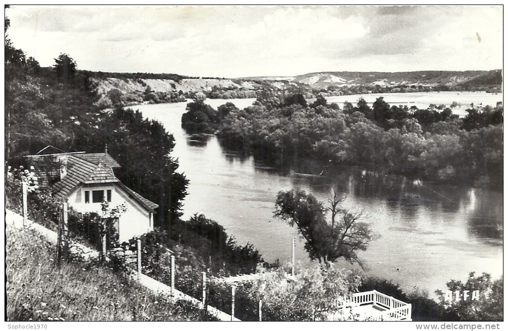 HAUTE NORMANDIE - 27 - EURE - AUBEVOYE - CPSM PF NB - Hameau Du Roule - Aubevoye