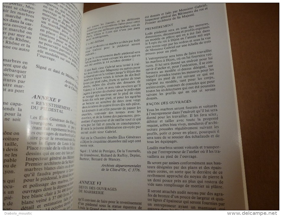 1983 Livre avec dédicace manuscrite de Yves Beauvalot à Mme T. pour son livre  "JACQUES GABRIEL A DIJON "