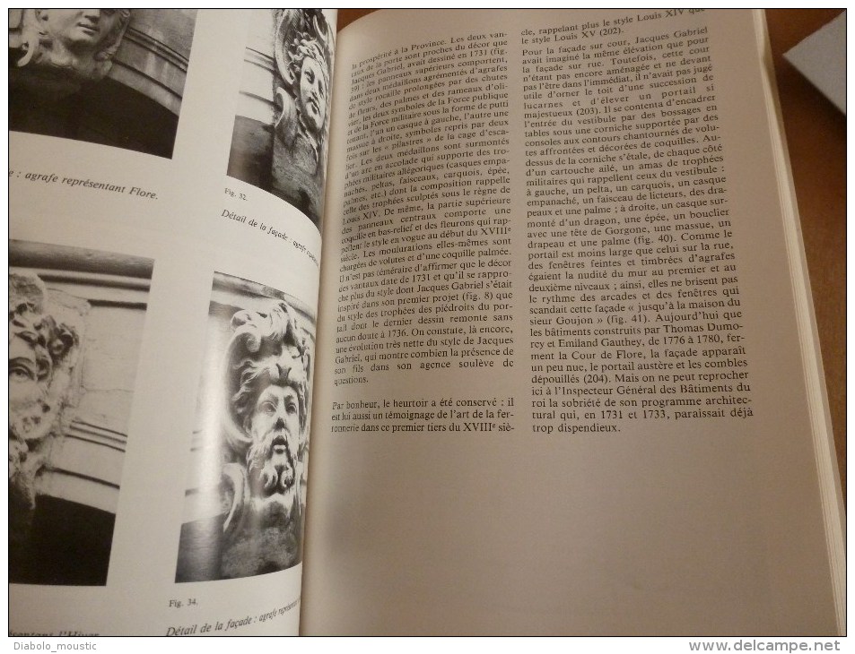 1983 Livre avec dédicace manuscrite de Yves Beauvalot à Mme T. pour son livre  "JACQUES GABRIEL A DIJON "