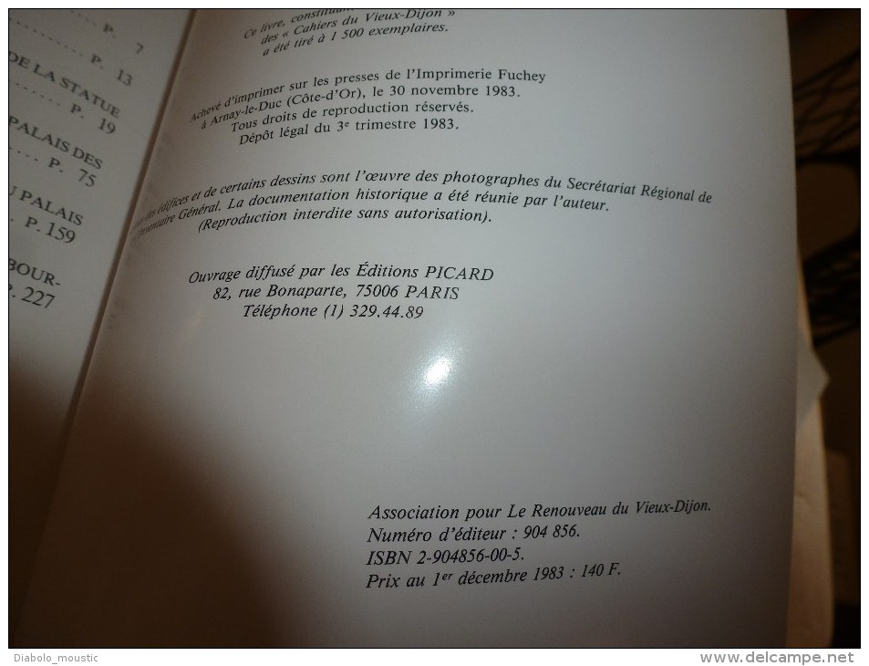 1983 Livre avec dédicace manuscrite de Yves Beauvalot à Mme T. pour son livre  "JACQUES GABRIEL A DIJON "