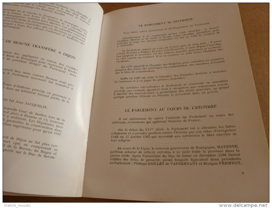 1983 Dédicace Manuscrite De Albert Colombet à Mme T. Pour Son Livre  "LE PALAIS DE JUSTICE DE DIJON ANCIEN PARLEMENT " - Livres Dédicacés