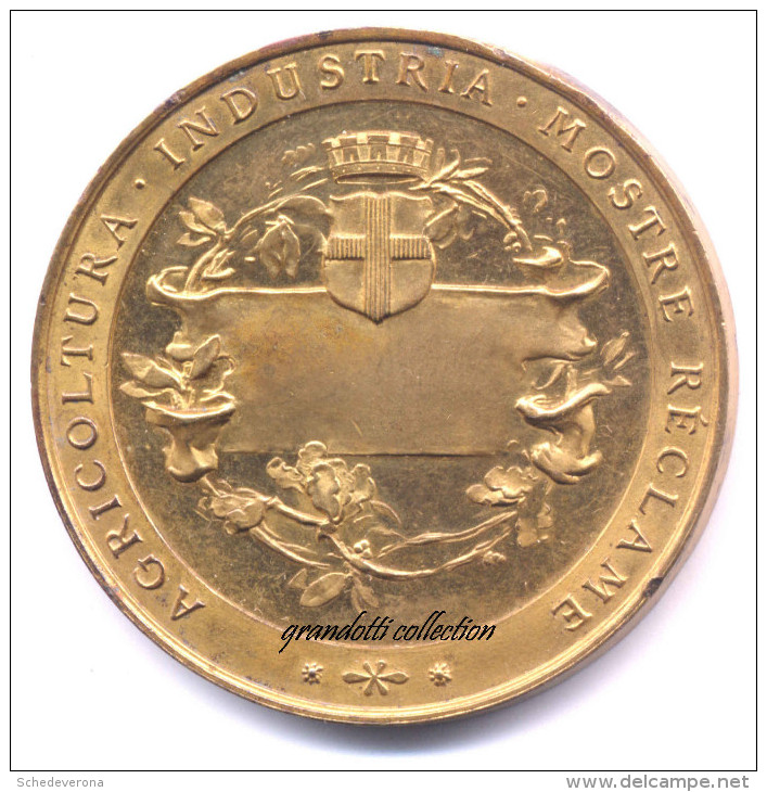 MILANO 1897 ESPOSIZIONE INTERNAZIONALE DEL LAVORO MEDAGLIA REGNO D'ITALIA - Royaux/De Noblesse