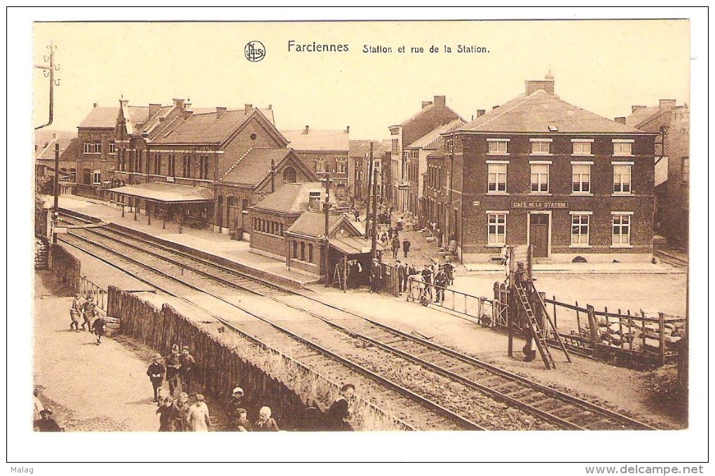Farciennes  Station Et Rue De La Station - Farciennes