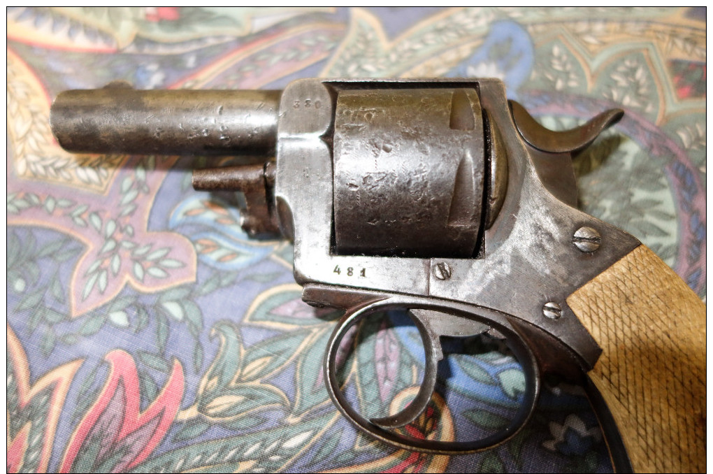 REVOLVER ANCIEN TYPE BULLDOG 320  //  MARQUAGE SUR DESSUS CANON "MULLER" // NE FONCTIONNE PAS // A RESTAURER