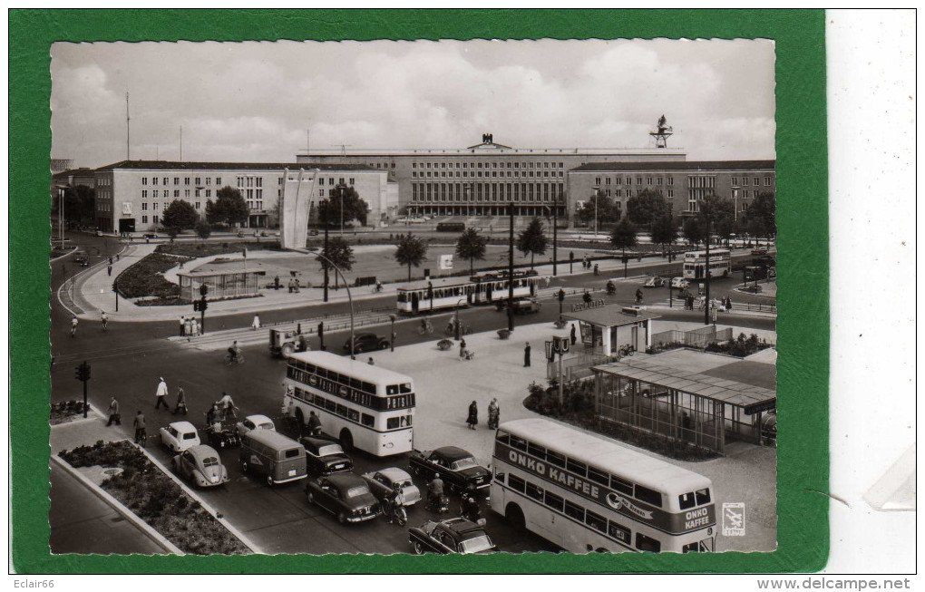 BERLIN TEMPELHOF ; PLATZ DER LUFTBRÜCKE CPSM Grd Format Année 1964 Trés Animée Autobus ,Tramways,Voitures - Tempelhof