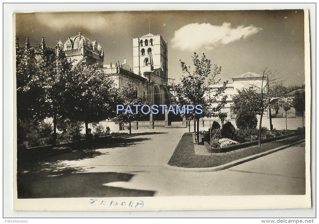 2675 SPAIN ESPAÑA ZAMORA CASTILLA Y LEON PLACE OF THE CATHEDRAL CUT  EDGE POSTAL POSTCARD - Autres & Non Classés