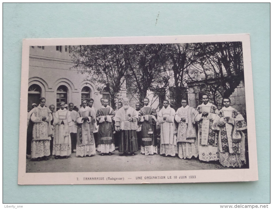 TANANARIVE Une Ordination Le 10 Juin 1933 ( 7 ) - Anno 19?? ( Zie Foto Voor Details ) !! - Madagascar