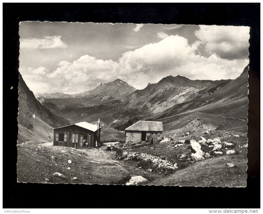 Montagne De L'Oisans  Hautes Alpes 05 : Refuge De L'ALPE DU VILLAR D'ARENE CAF Club Alpin Français - Autres & Non Classés