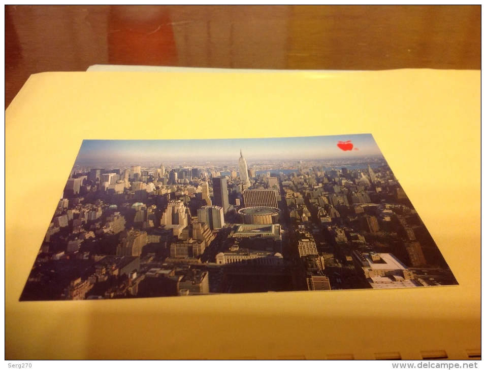 Superb Manhattan Skyline Apple Prints - Manhattan