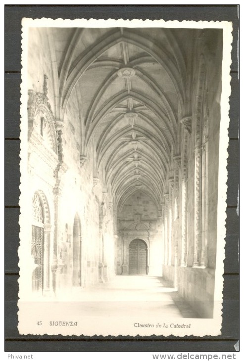 SIGÜENZA - GUADALAJARA, TARJETA POSTAL NO CIRCULADA, CATEDRAL, CLAUSTRO - Guadalajara