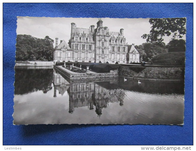 Beaumesnil. Le Chateau Du XVIIe Siecle Classe Monument Historique Et Le Jardin De MADAME. Montagne 5. Voyage 1957 - Beaumesnil