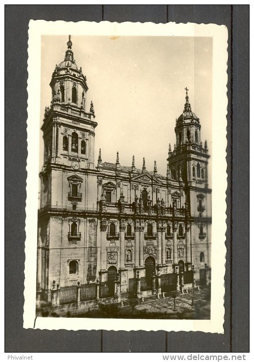 JAÉN, FACHADA DE LA CATEDRAL, EDICIONES ARRIBAS, TARJETA POSTAL SIN CIRCULAR - Jaén