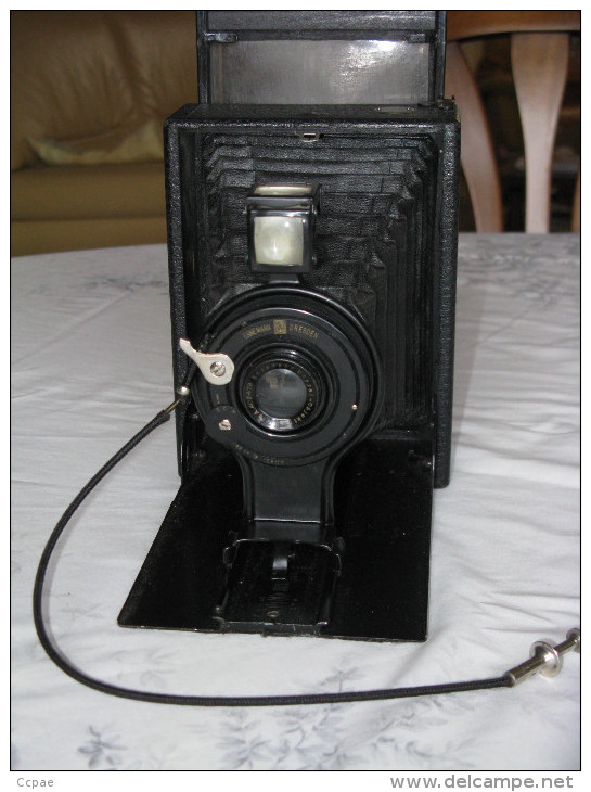 Ancien Appareil Photo Avec Son étui  Bois Avec 2 Compartiments Pour Plaques (6 Boitiers Plaques) - Cameras