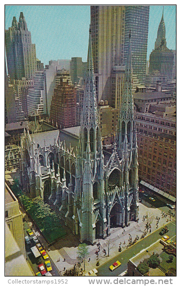 13234- NEW YORK CITY- ST PATRICK'S CATHEDRAL, SKYLINE, CAR - Églises