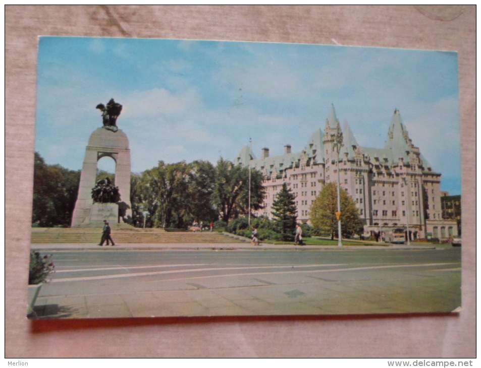 Canada Confederation Square  Nationa War Memorial - OTTAWA       D126260 - Cartes Modernes