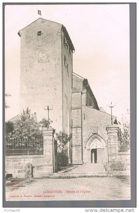 LONGUYON . Entrée De L'Eglise . - Longuyon