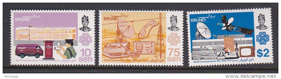 Brunei 1983 World Communications Year MNH - Brunei (...-1984)