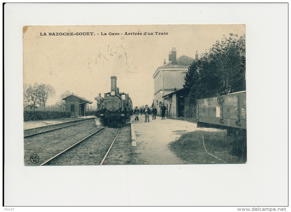 LA BAZOCHE GOUET - La Gare, Arrivée D'un Train - Altri & Non Classificati