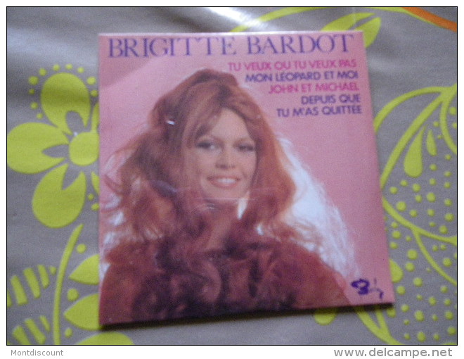 BRIGITTE BARDOT CD 4 TITRES NEUF  VOIR PHOTO - Collectors