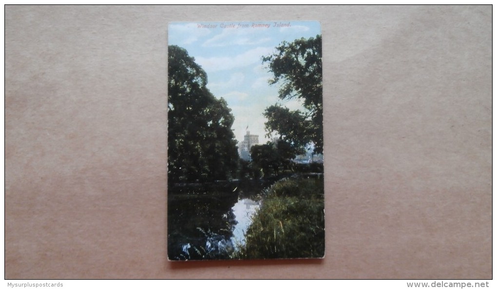 38940 POSTCARD: BERKSHIRE: Windsor Castle From Romney Island. - Windsor Castle