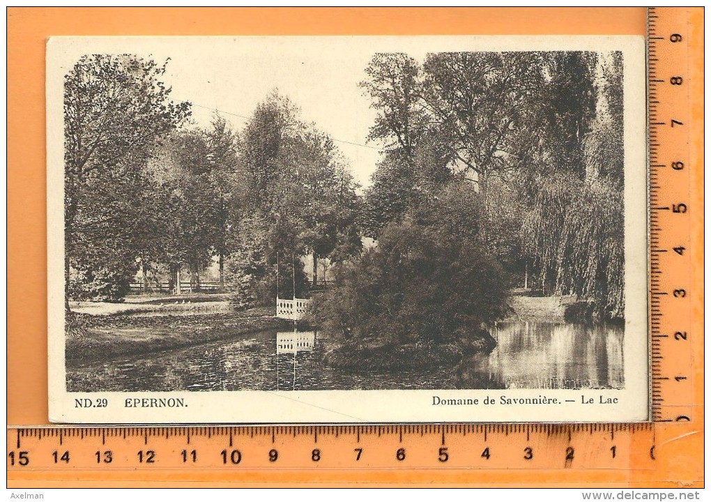 EPERNON: Domaine De La Savonnière, Le Lac - Epernon