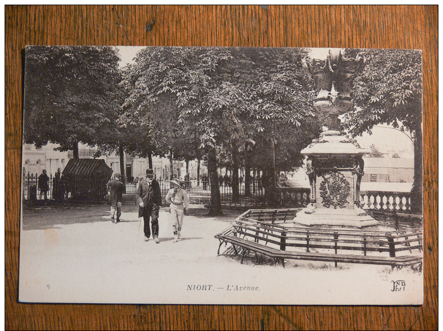 NIORT (79) - L'avenue - Niort