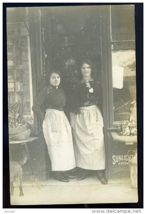 Cpa Carte Photo Entrée D' Une Boutique , Magasin Vitrine   JA15 66 - A Identifier