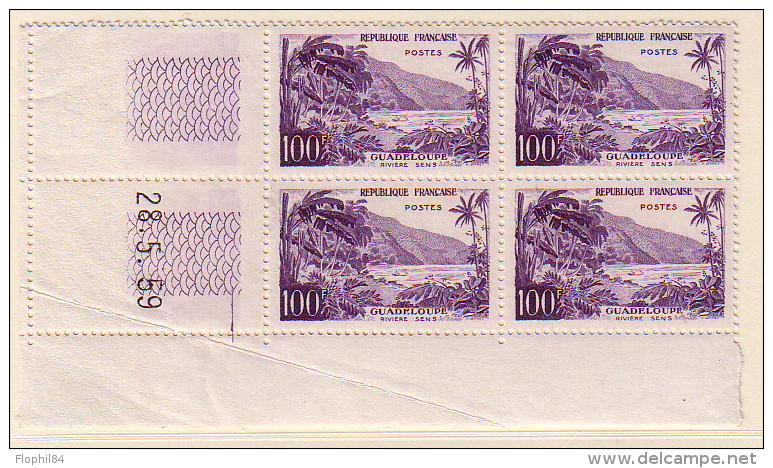 GUADELOUPE - N°1194 - COIN DATE DU 28-5-1959 - COTE 185€ - PLIURE TRANSVERSALE QUI N'AFFECTE PAS LES TIMBRES. - 1950-1959